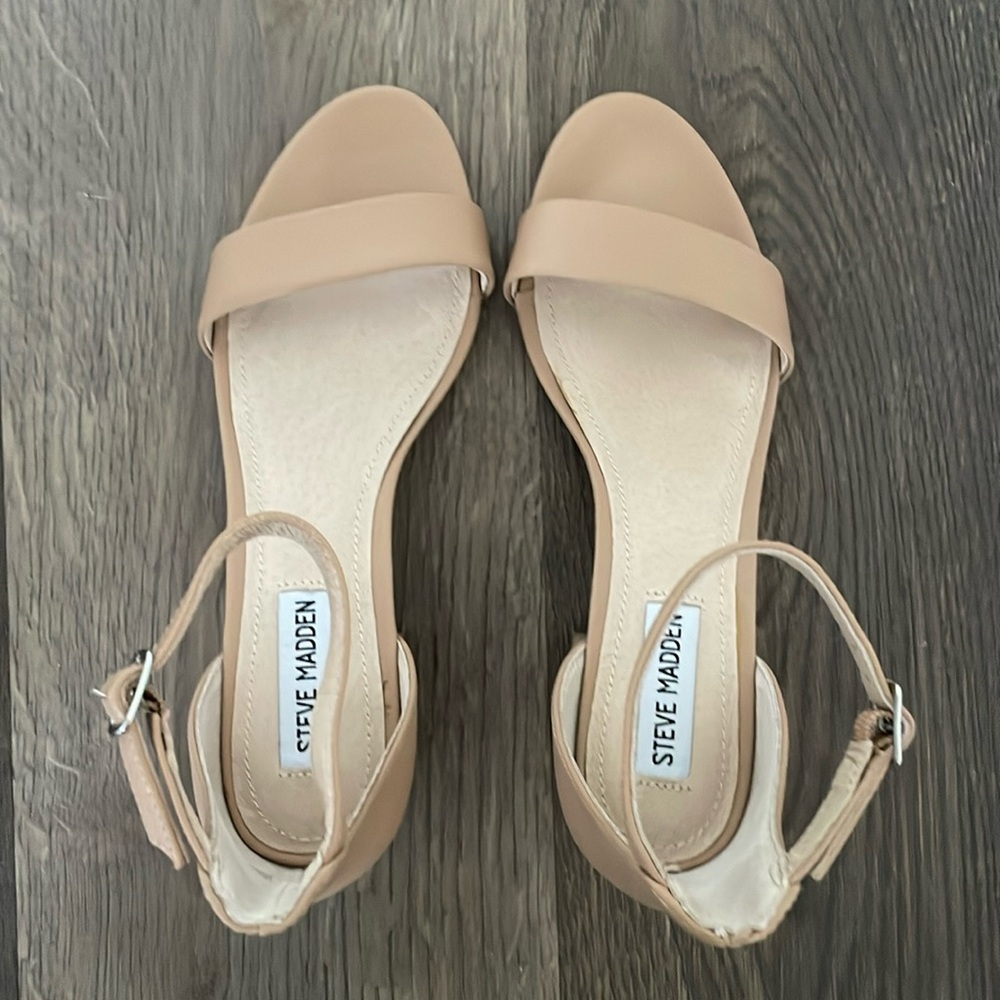 Steve Madden Sandals Block Heels Neutral - Picture 5 of 5